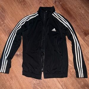•Addidas zip up jacket
•had two pockets on the inside and two on the outside